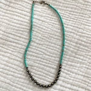 Najavo Pearl necklace